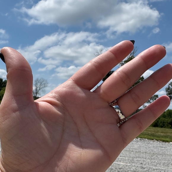 Beautiful ring - Picture 7 of 10